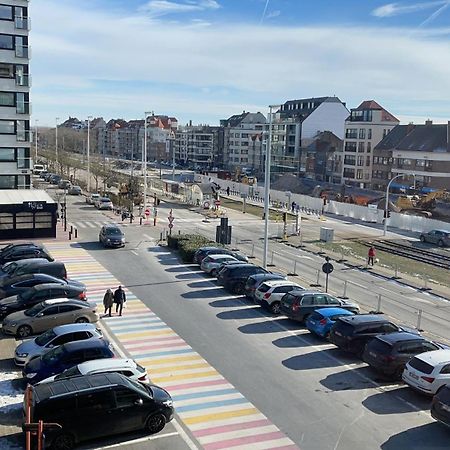 Studio Met Zeezicht Op Heldenplein Кноке-Хайст Екстериор снимка
