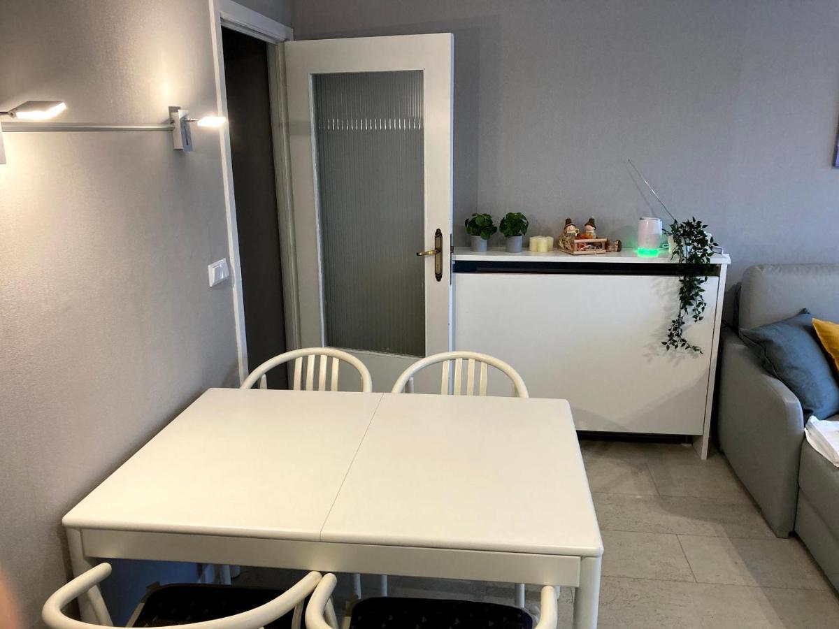 Studio Met Zeezicht Op Heldenplein Кноке-Хайст Екстериор снимка